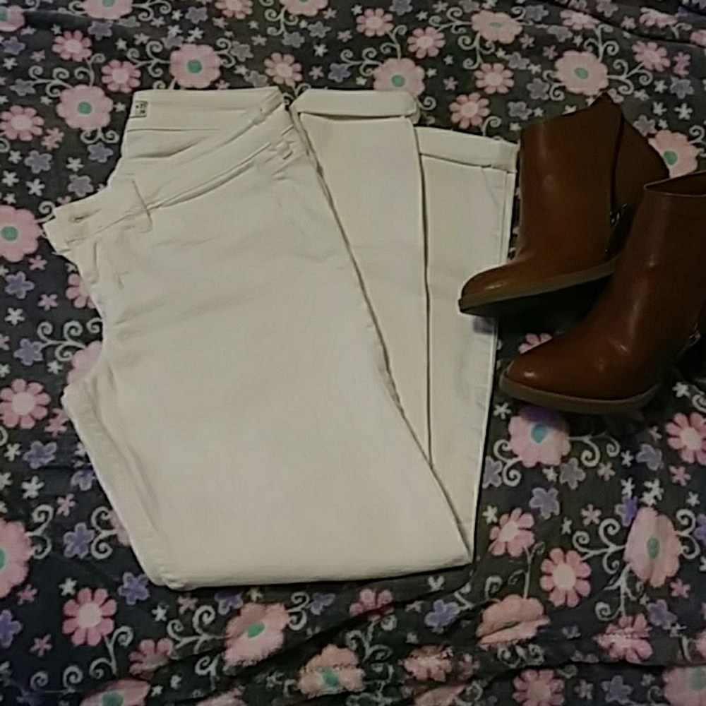 5S Hollister white jeans